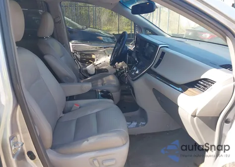 2015 Toyota Sienna Xle 8 Passenger from USA, damaged, VIN 5TDYK3DC0FS558486